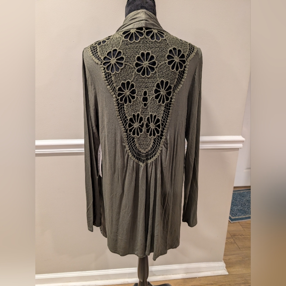 ☘️ 3/$33 G Collection Olive Knit Cardigan☘️ 3 for $33.00 ☘️
